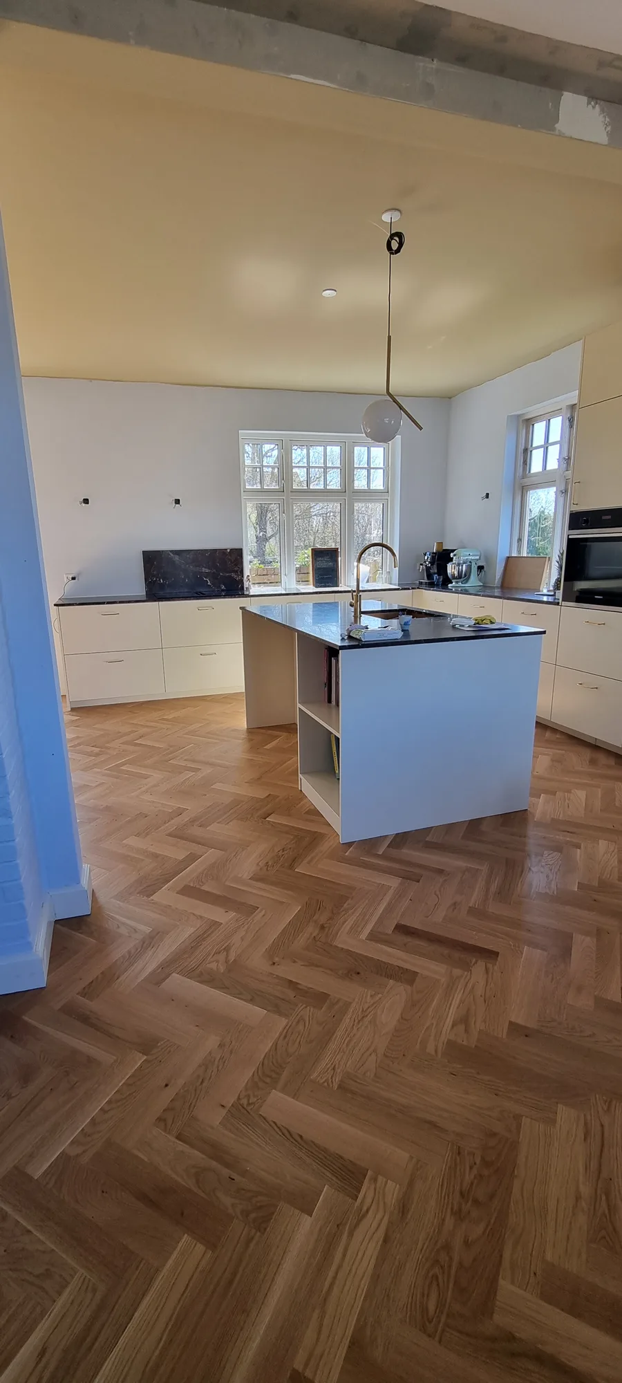 Sildebensgulv i renoveret villa